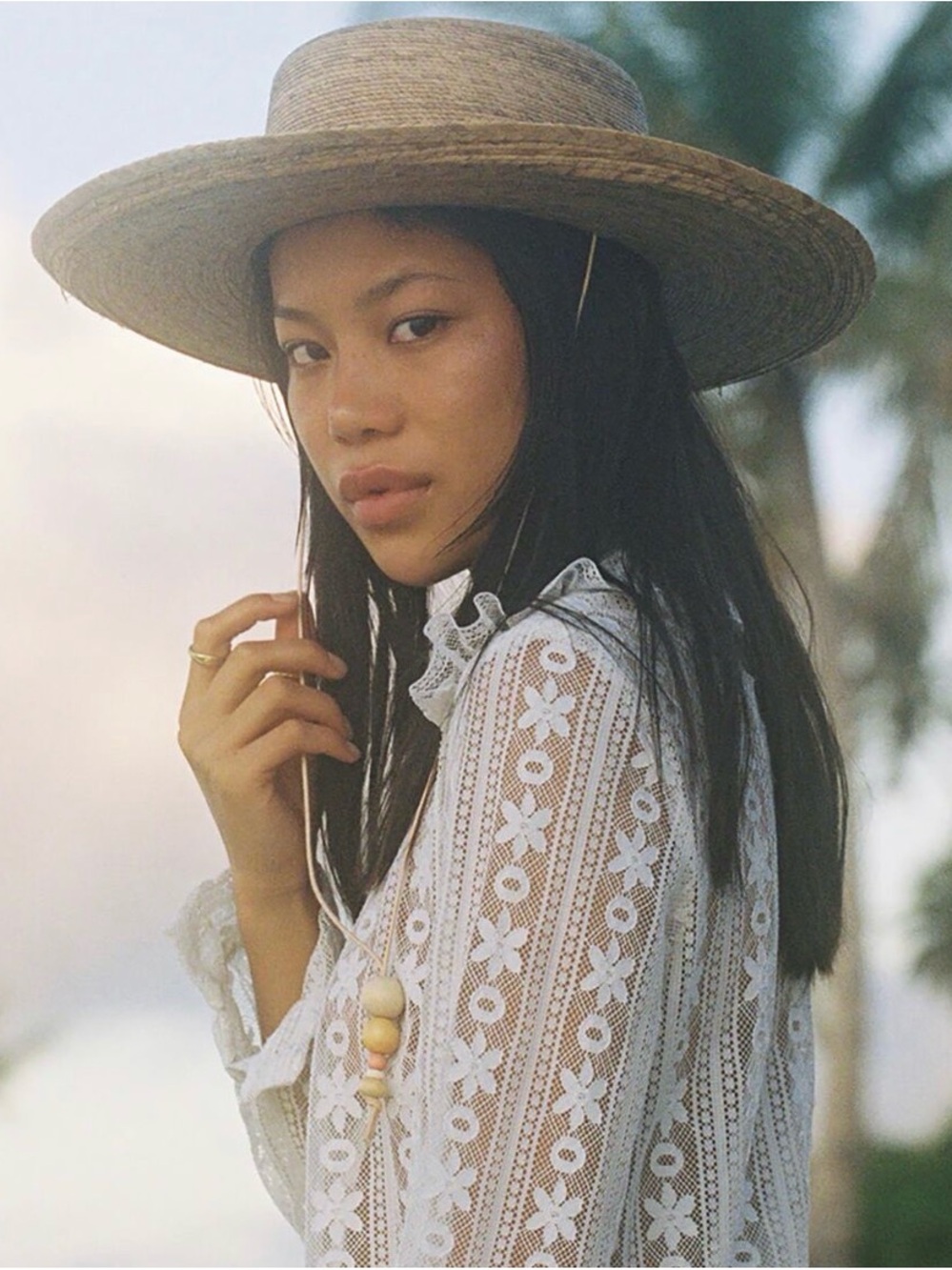 Lack Of Color Natural Palm-Leaf Straw Hat with Chin Cord - Picture 4 of 5